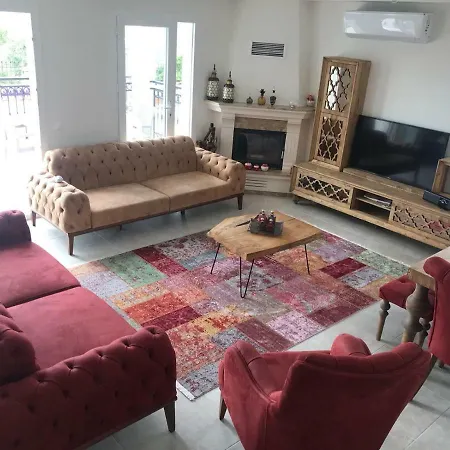 Villa Oeluedeniz 빌라 *