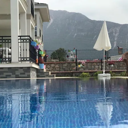 Villa Oeluedeniz 빌라